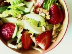 Strawberries and fennel salad