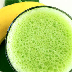 Green Smoothie with Banana and Romaine