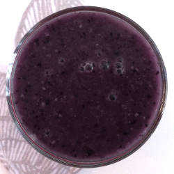 Blueberry Spinach Chia Smoothie